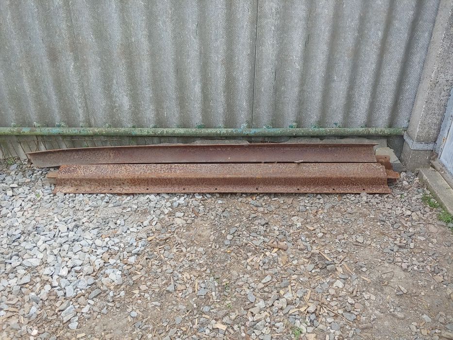 Продаю металические столбики