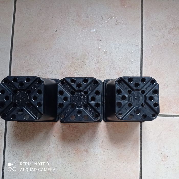 Doniczki plastikowe 0, 5l