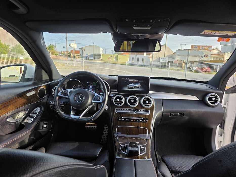 Mercedes-Benz Classe C 350e Plug-in Hybrid (Gasolina/Elétrico)