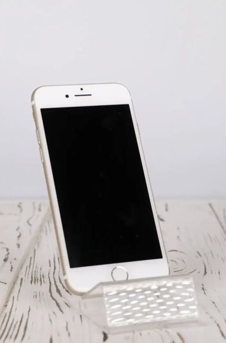 Продам Apple iPhone 7  32GB