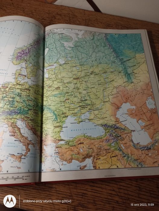 Ilustrowany atlas świata. 1989rw.