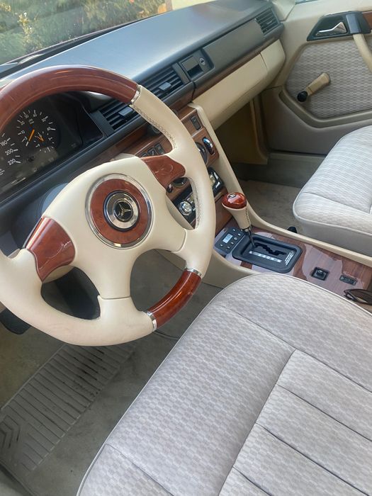 Mercedes w 124 E300