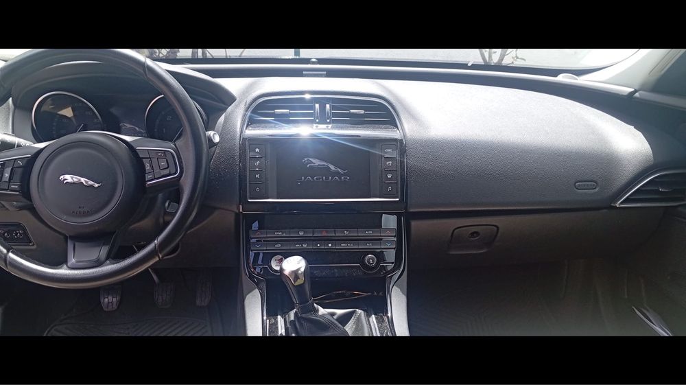 Jaguar XE 2.0 TD - 163CV - 14.000€