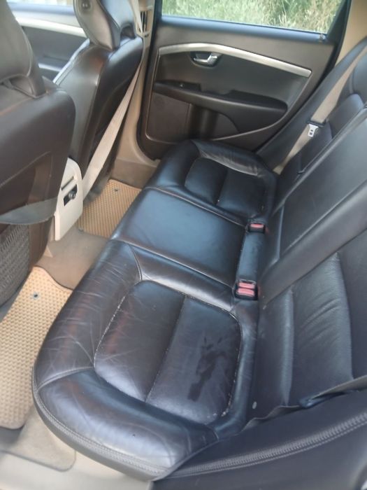 Volvo xc70 2,4 Disel 2009 рік .