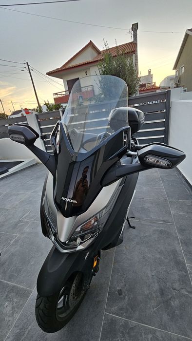 Honda Forza 300 (2019) – Livro de Revisões Honda, Top Case e Tucano Urbano