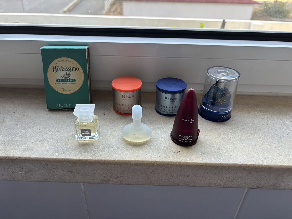 Perfumes  em miniaturas