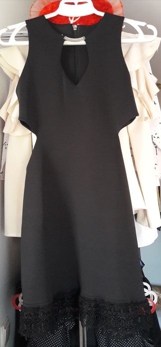 Чорне/біле плаття