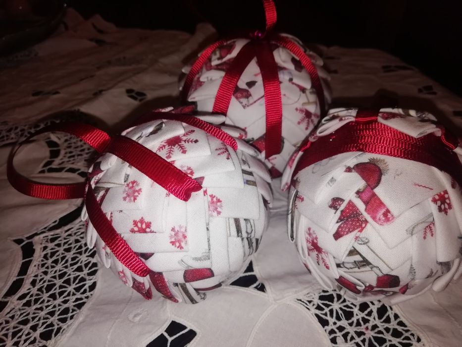 Bolas de natal em tecido