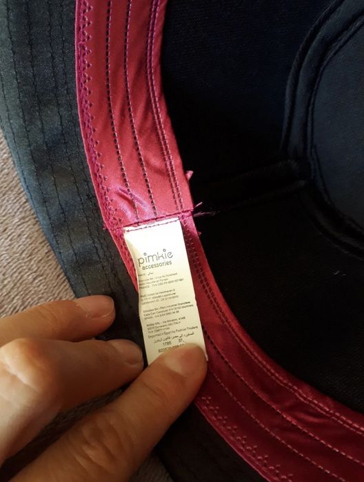 Chapéu Clássico preto de cetim