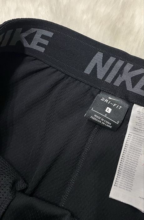 Оригінальні чоловічі шорти Nike
