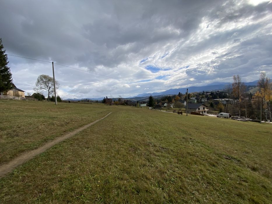 6 соток в Яблуниці, з видом на Говерлу та Петрос