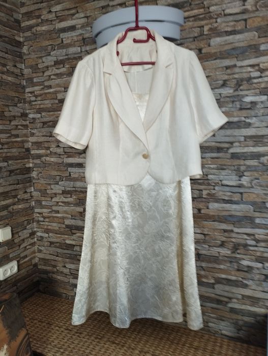 Sukienka wizytowa z bolerkiem