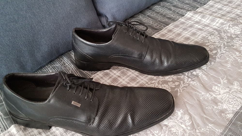 Buty skórzane, wizytowe Bugatti