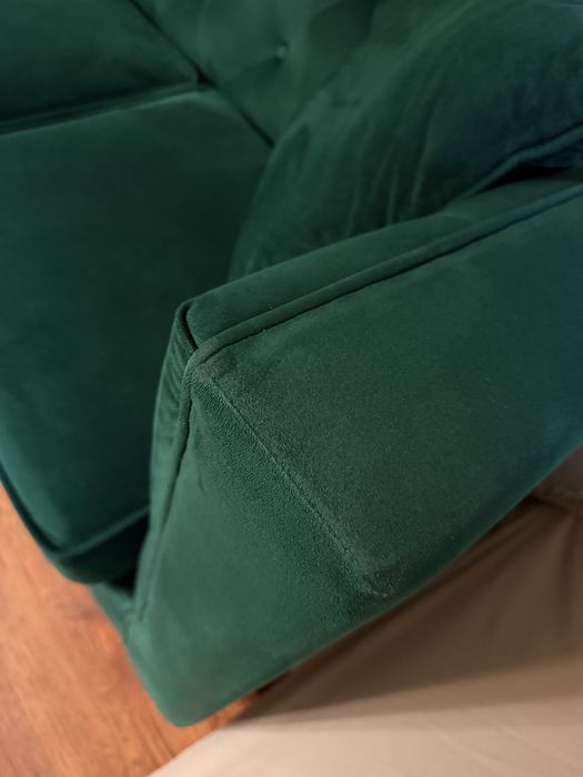 Sofa typu Chesterfield pikowana welur butelkowa zieleń