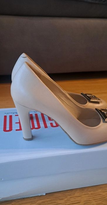 Eleganckie skórzane buty damskie na obcasie Kati rozmiar 38