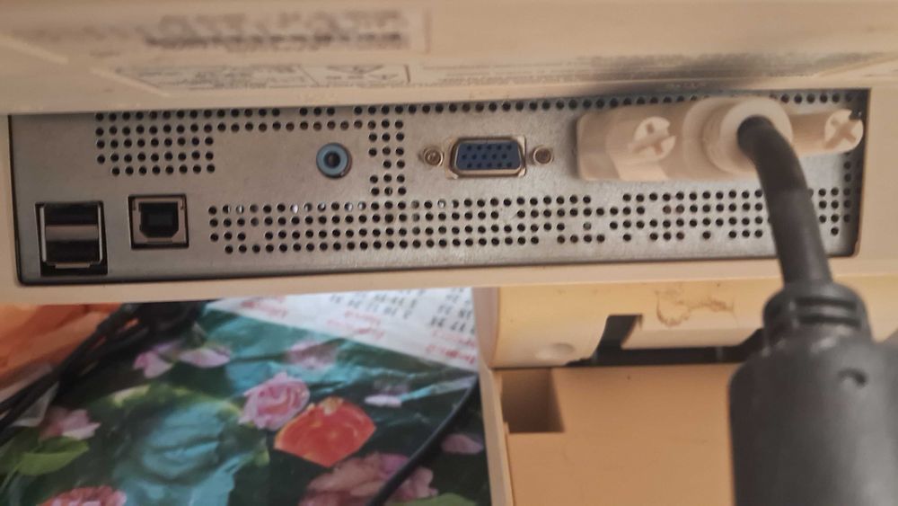 Монітор 24" NEC MultiSync EA241WM / TN+film / 1920x1200 / 56 - 76 Гц