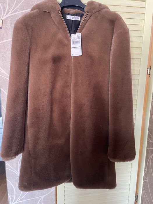 Новий штучний полушубок Zara розмір xs-s