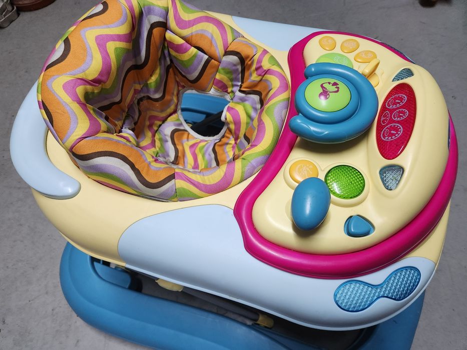 Bébé Andarilho Chicco como novo