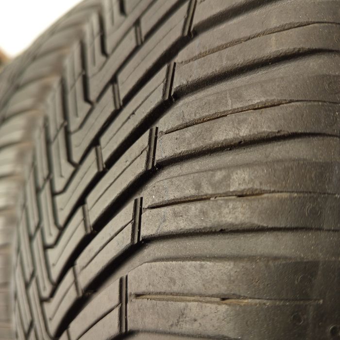 235/55R18 Continental AllSeasonContact