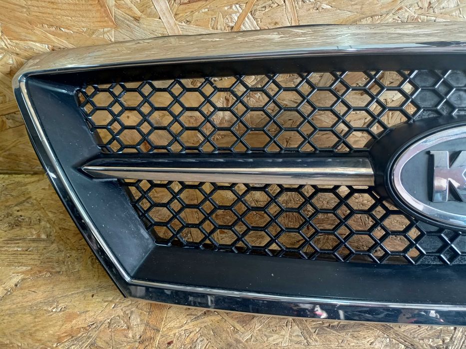 Kia Sorento 1 I grill atrapa oryginał demontaż ładny