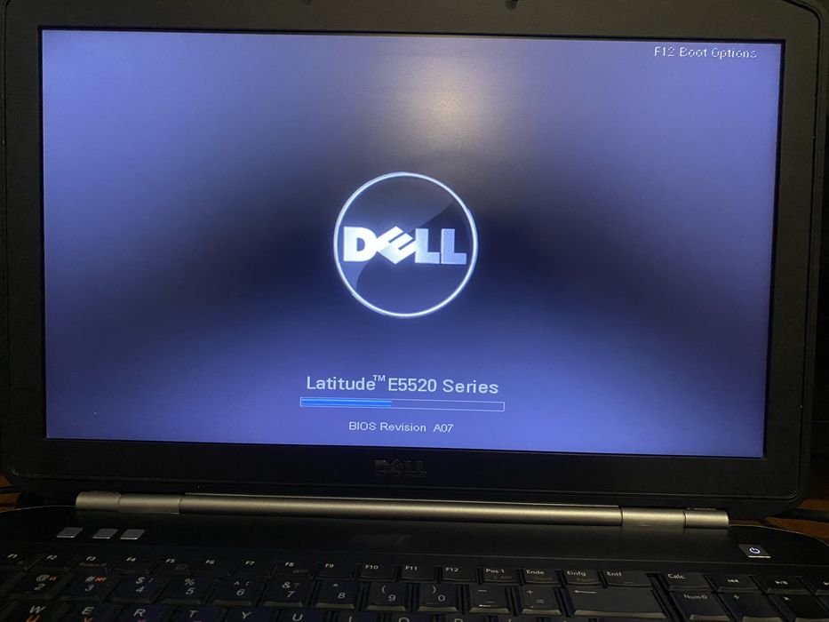 Ноутбук DELL  LAtitude E5520
