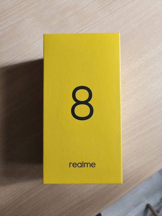 Telefon Realme 8 - stan idealny