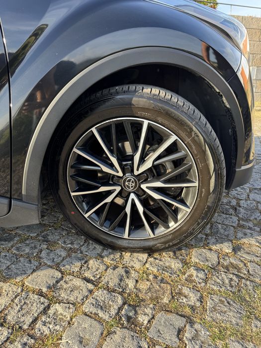 Toyota CH-R 1.8 Hybrido Exclusive P. Luxury
