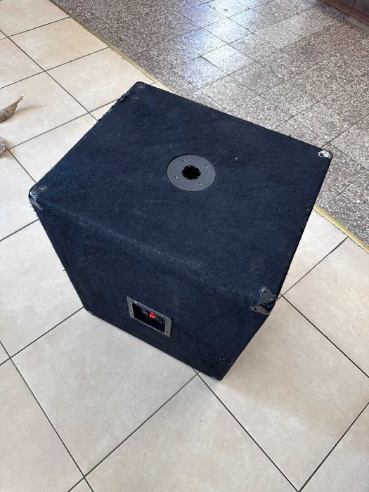 Subwoofer Estradowy Omniatronic 18 cali