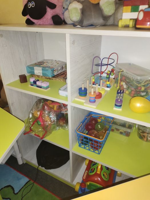 Продається комплект меблів для дитячого садка / дитячого центру