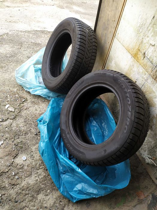 Шины Б\У PIRELLI 215\60\16 С антипрокольным покрытием.