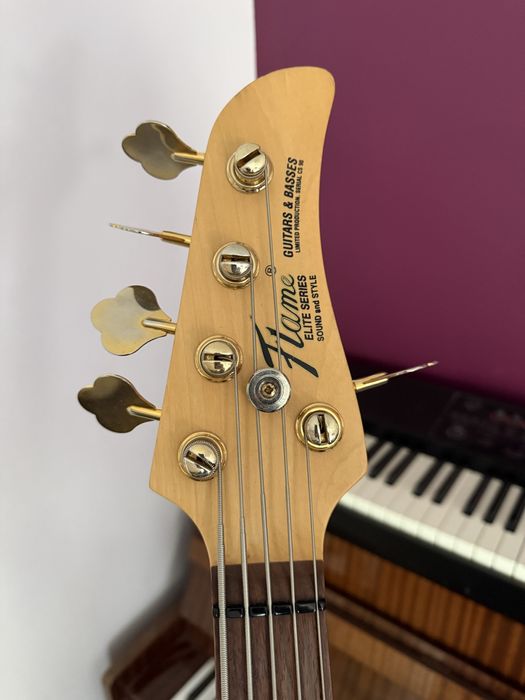Gitara basowa  Flame Elite Series fretless 5 pięciostrunowy bass