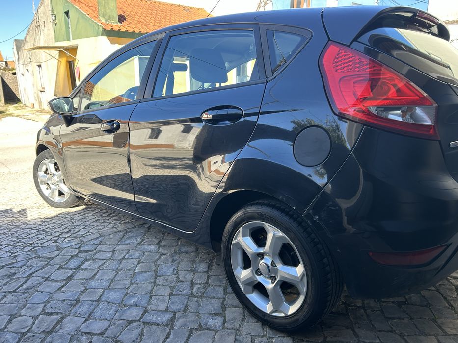 Ford Fiesta 12/2008 em muito bom estado