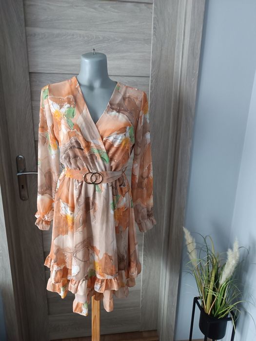 Nowa sukienka w kwiaty Made in Italy