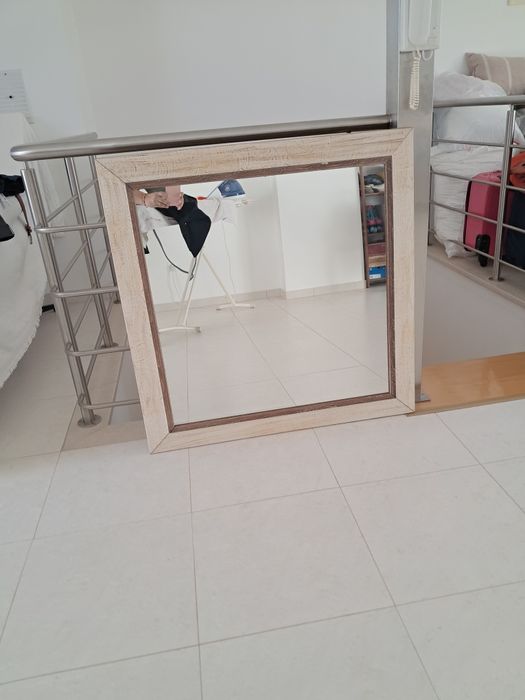 Espelho grande c moldura rústica