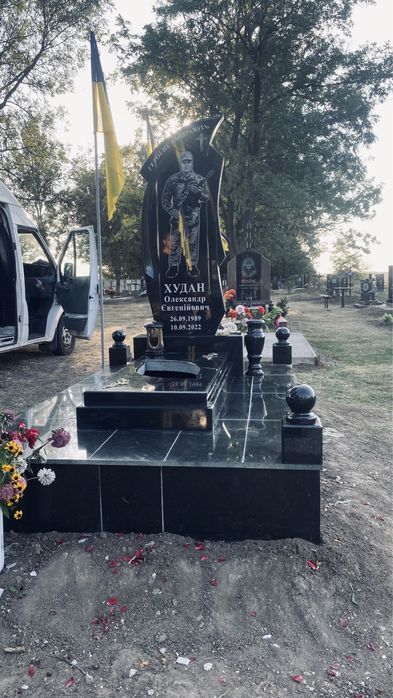 Памятники. Противусадные плиты 1400 грн САМЫЕ НИЗКИЕ ЦЕНЫ. Гарантия.