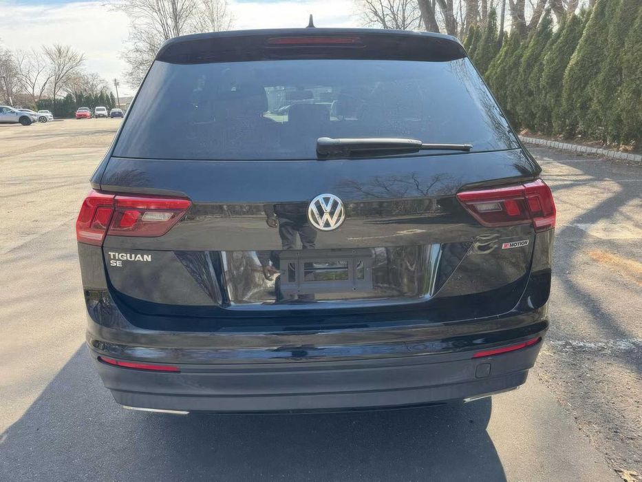 Volkswagen Tiguan      2019