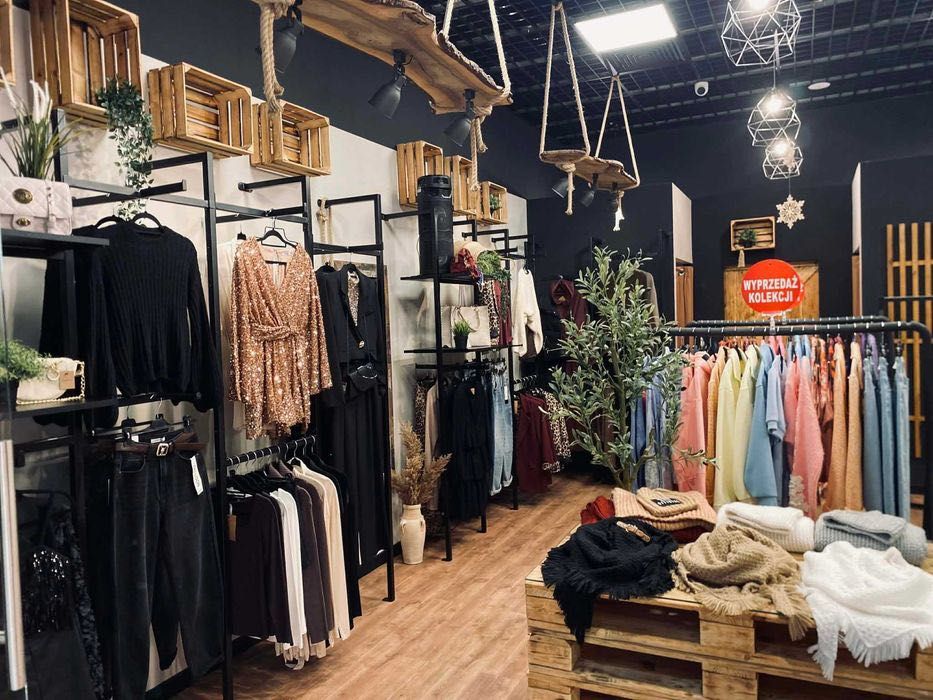 Sprzedam kompletne wyposażenie do butiku/sklepu odzieżowego_meble sklepowe/akcesoria sklepowe styl loft