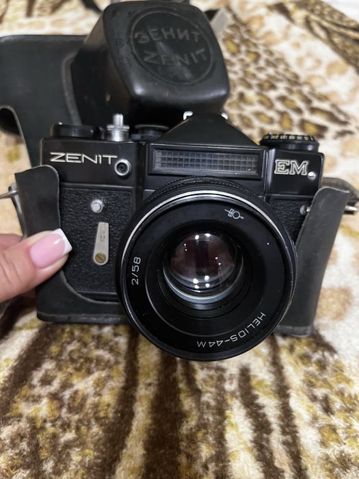 Фотоапарат Зеніт ЕМ  Helios 44M