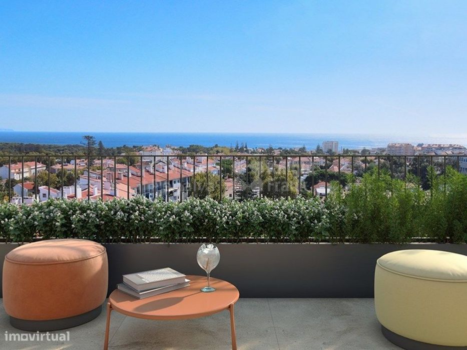 Apartamento T1 com varanda e estacionamento, em Carcavelos
