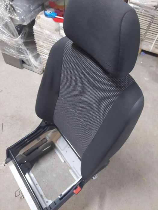 Fotel samochodowy do wolkswagen lt crafter bus