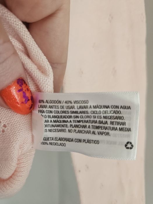 Sweterek dla dziewczynki r. 110