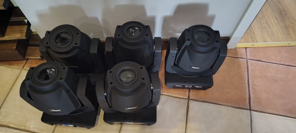 Ruchome głowy Varytec Hero Spot 90