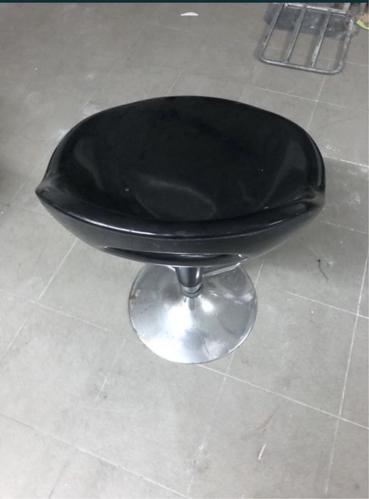 1  armario cozinha superior frigorifico e 1 banco usado  ver Foto