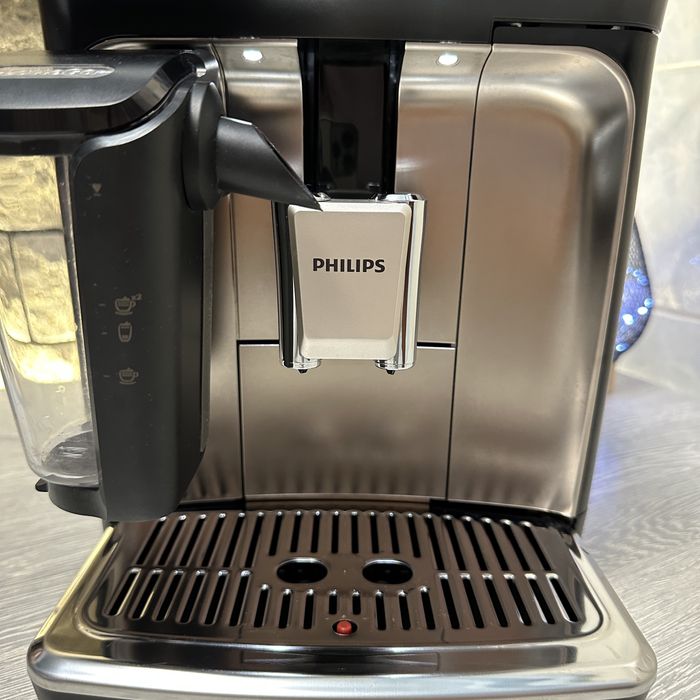 Кавомашина Phipips  LatteGo EP3243