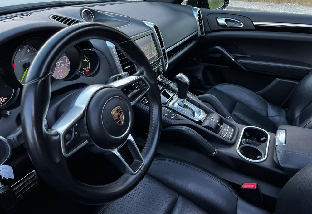 Porsche Cayenne — fotografia 8