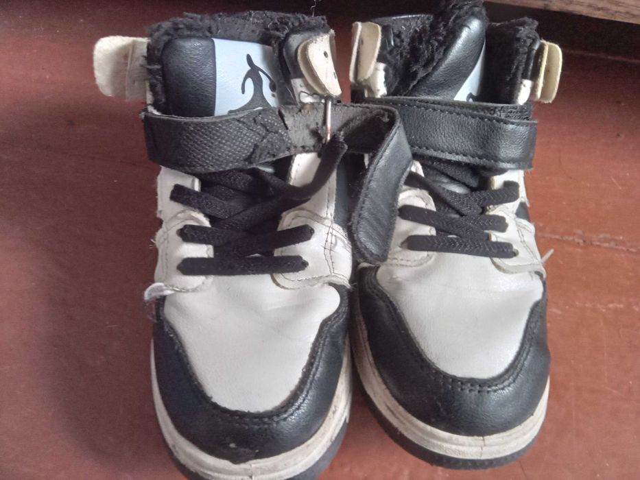 зимове взуття для дівчинки