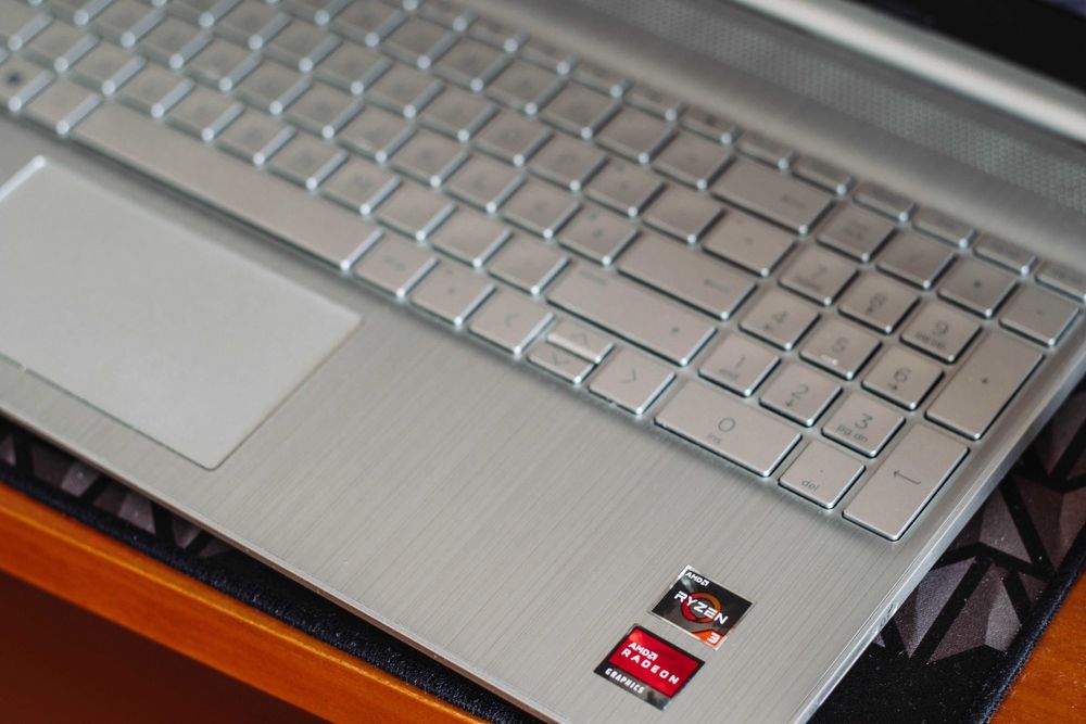 HP Pavilion 15s-eq1005np AMD Ry 3/RAM 12GB DDR4-SDRAM / ROM 256GB SSD/64283849247746121