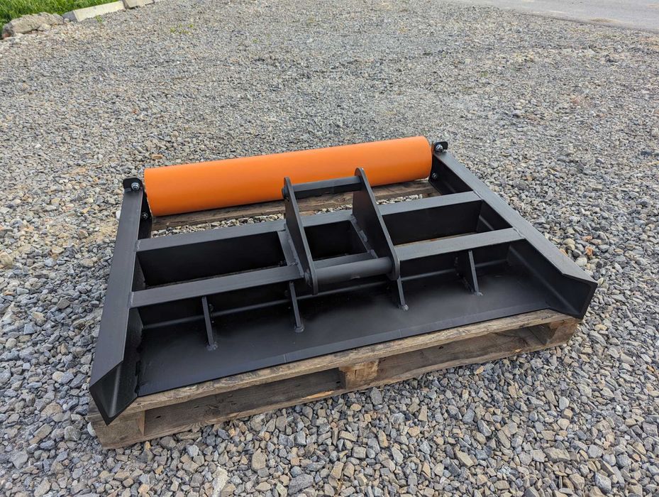 Niwelator do minikoparki 120 cm – Hardox500, S355N, różne mocowania
