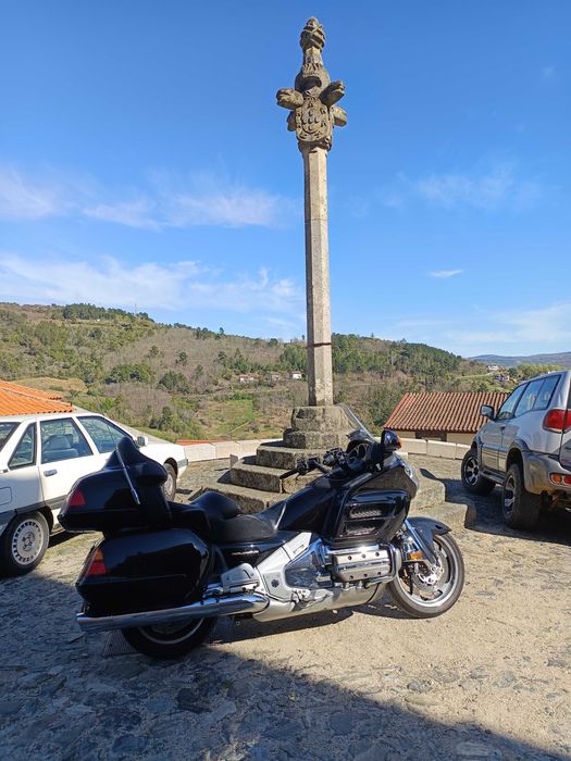 Honda goldwing 1800 ano 2004 km 86mil