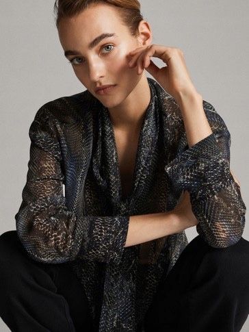 Прозора брендова блуза зміїний принт Massimo Dutti